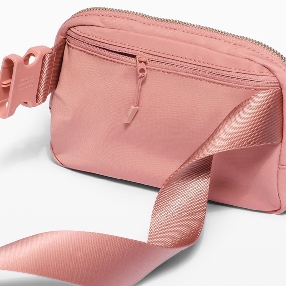 NWT Lululemon Everywhere Belt Bag “Pink Pastel (PNPA)” - Picture 6 of 7